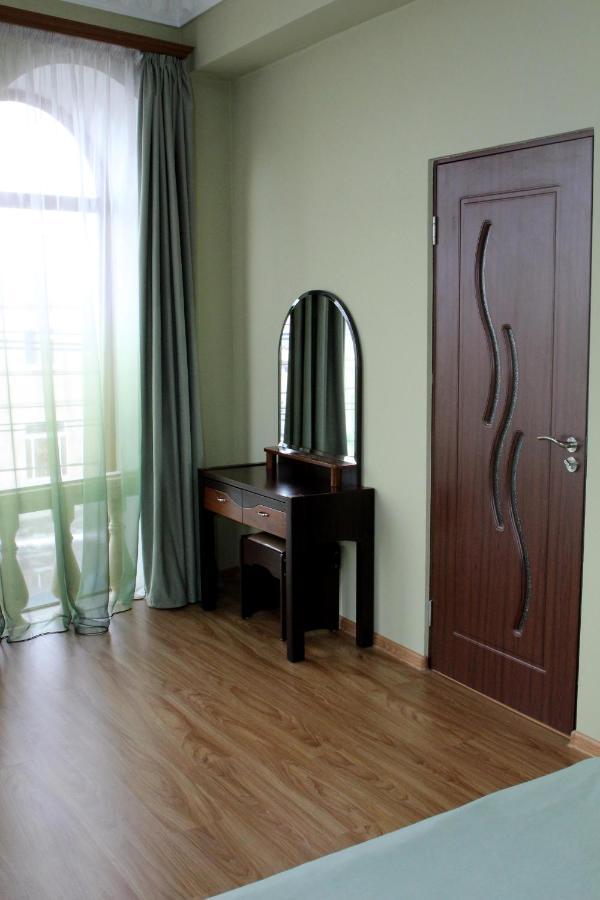 Bed and Breakfast Golden Apricot Gyumri Exterior foto