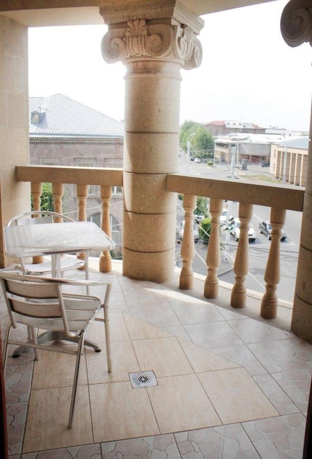 Bed and Breakfast Golden Apricot Gyumri Exterior foto