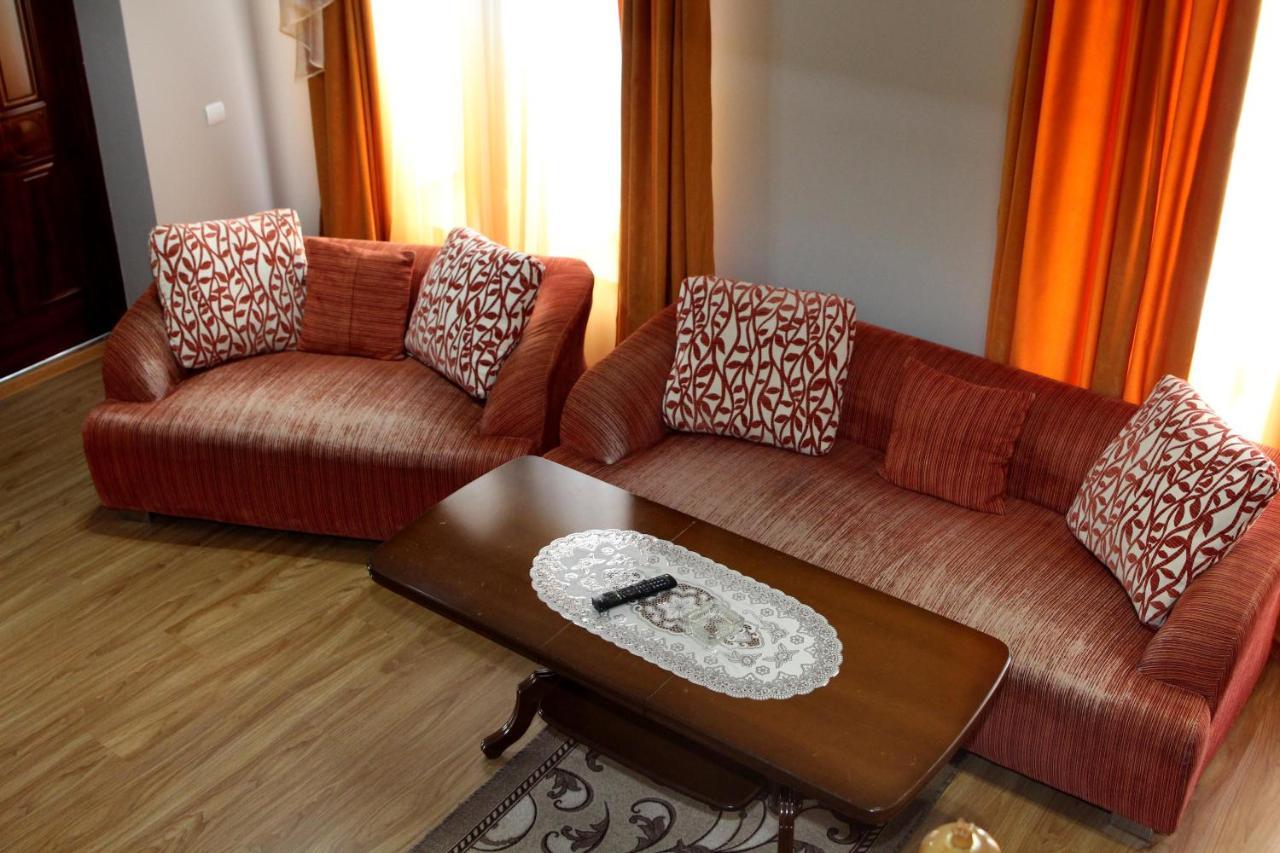 Bed and Breakfast Golden Apricot Gyumri Exterior foto